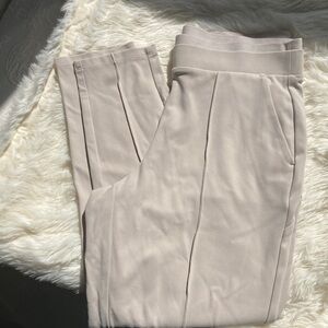 Athleta pintuck pant